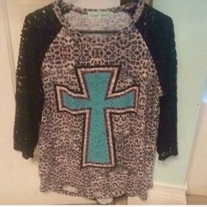 Leopard print cross top w/ lace sleeves, Lg